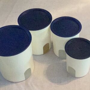 Tupperware canister set